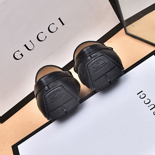 Gucci Logo Leather Driver Loafers