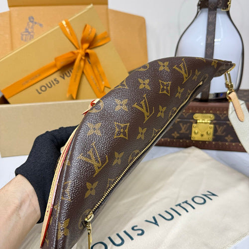 Louis Vuitton Bumbag / Monogram Belt Bag