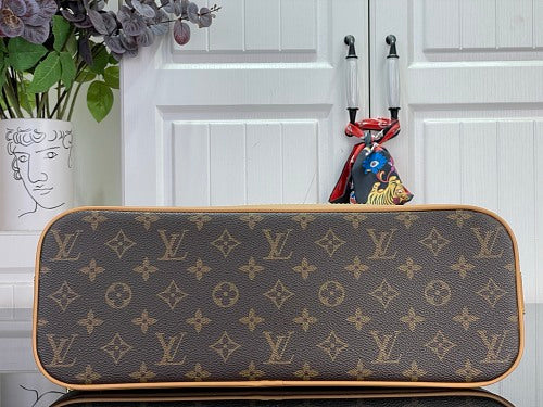 Louis Vuitton Alma PM in Monogram Canvas