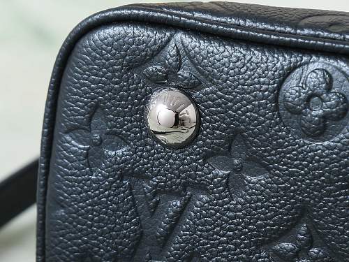 Louis Vuitton Alma BB in Black Monogram
