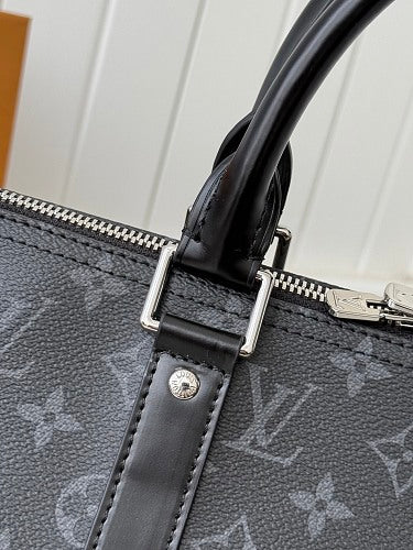 Louis Vuitton Keepall Bandoulière 55 Monogram Eclipse Canvas