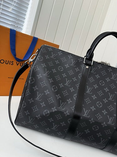 Louis Vuitton Keepall Bandoulière 55 Monogram Eclipse Canvas