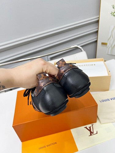 Louis Vuitton LV V-Sign Monogram Retro Low-Top Sneakers