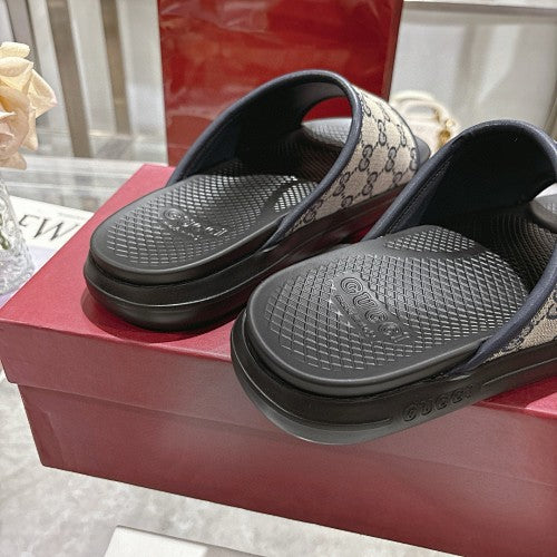Gucci GG Supreme Monogram Slide Sandals