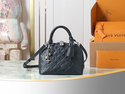 Louis Vuitton Alma BB in Black Monogram