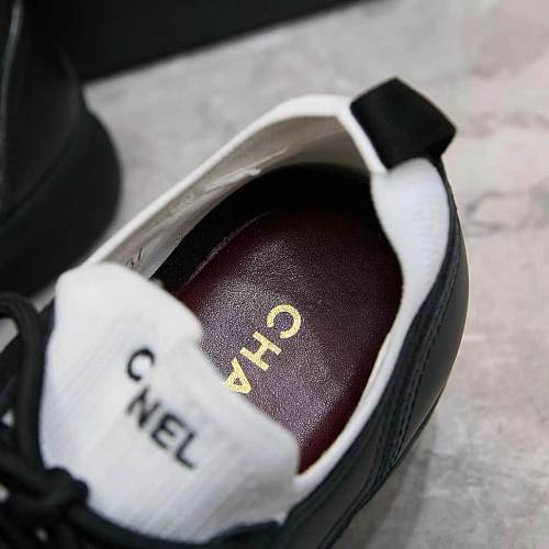 Chanel CC Logo Low-Top Runner Sneakers