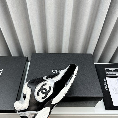 Chanel CC Logo chunky runner sneakers