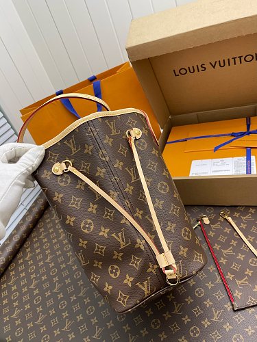 Louis Vuitton Neverfull MM Monogram Canvas