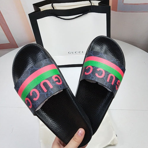 Gucci GG Supreme Logo Web Pool Slides
