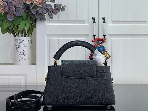 Louis Vuitton Capucines BB
