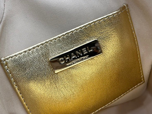 Chanel Gold Metallic Quilted Star-Shaped Chain Bag