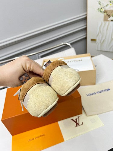 Louis Vuitton LV V-Sign Suede Low-Top Sneakers