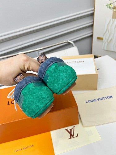Louis Vuitton LV V-Sign Retro Low-Top Sneakers