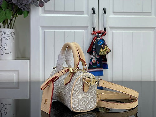 Louis Vuitton Speedy Bandoulière 20-style bag
