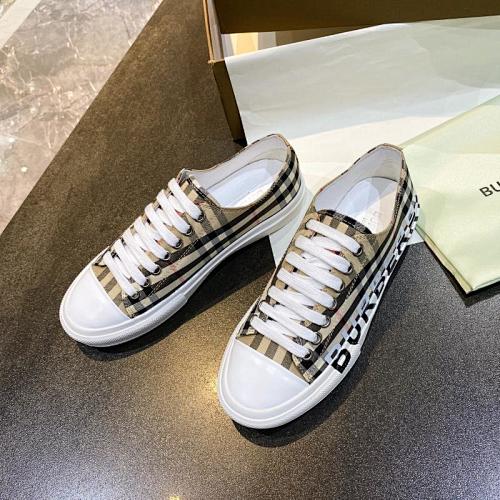 Burberry Vintage Check Logo Low-Top Sneakers