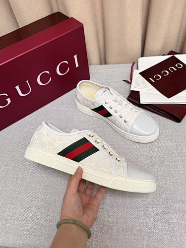 Gucci GG Supreme Web Low-Top Sneakers