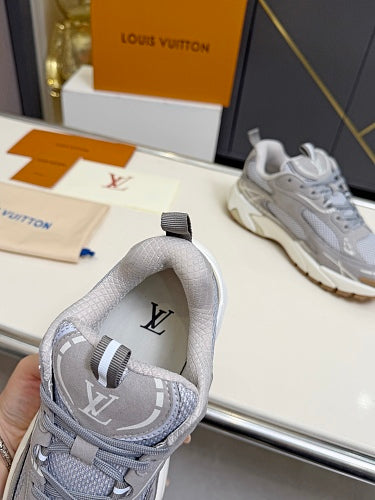 Louis Vuitton LV Runner Tatic Sneakers