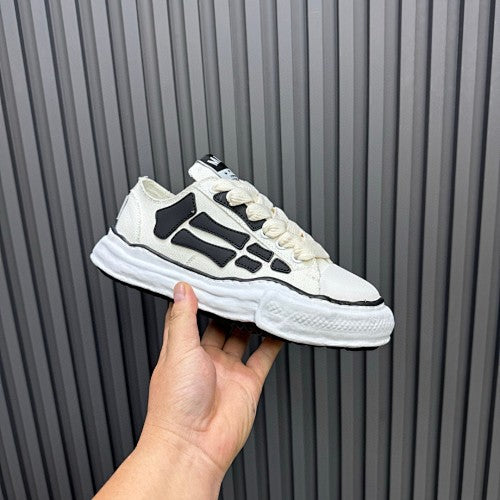 AMIRI Skel Top Low Sneakers
