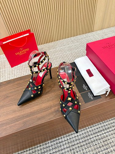 Valentino Garavani Rockstud Caged Pointed-Toe Pumps