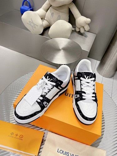 Louis Vuitton LV Trainer Sneakers