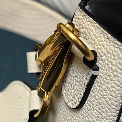 Valentino Garavani V Logo Signature White Leather Shoulder Bag
