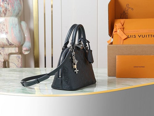 Louis Vuitton Alma BB in Black Monogram