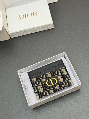 Dior 30 Montaigne Freesia Card Holder