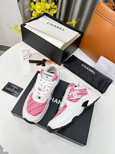 Chanel CC Logo Low-Top Sneakers