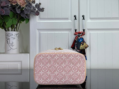 Louis Vuitton Nice Vanity-style case