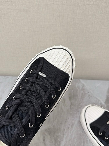 Dior Walk’n’Dior Low-Top Sneakers in Black Dior Oblique