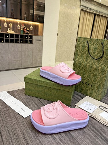 Gucci Interlocking G Rubber Slide Sandals