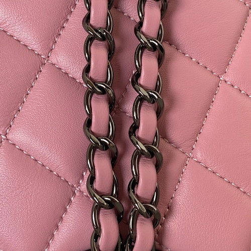 Chanel Pink Quilted Star-Shaped Chain Crossbody Bag