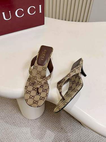 Gucci GG Supreme Thong Kitten-Heel Sandals