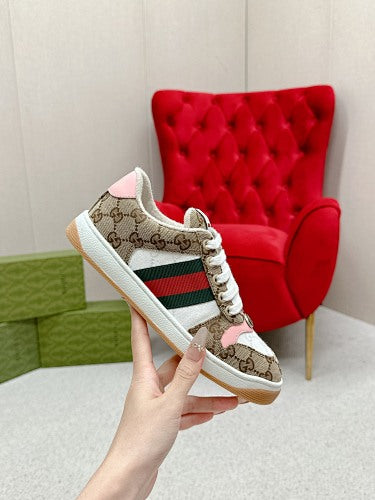 Gucci Screener GG Supreme Low-Top Sneakers