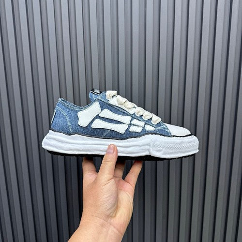 AMIRI Skel Top Low Sneakers
