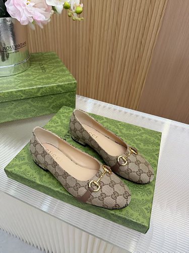 Gucci GG Supreme Horsebit Block-Heel Pumps