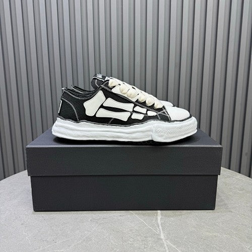 AMIRI Skel Top Low Sneakers