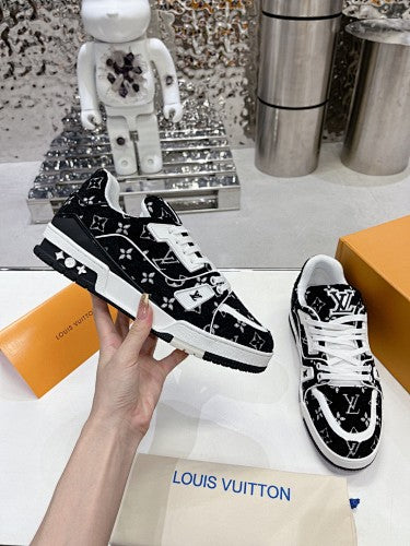 Louis Vuitton LV Trainer Sneakers