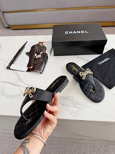 Chanel Quilted Thong Sandals