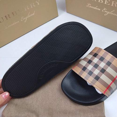 Burberry Vintage Check Slide Sandals