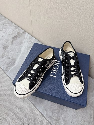 Dior Walk’n’Dior Low-Top Sneakers in Black Dior Oblique