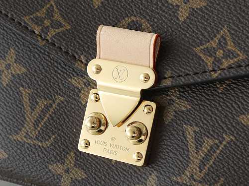 Louis Vuitton Pochette Métis