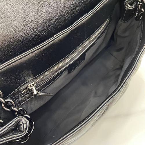 Gucci GG Marmont Medium Shoulder Bag