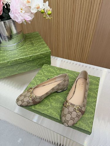 Gucci GG Supreme Horsebit Block-Heel Pumps