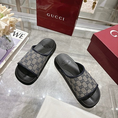 Gucci GG Supreme Monogram Slide Sandals
