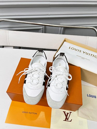 Louis Vuitton LV V-Sign Retro Low-Top Sneakers