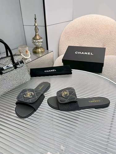 Chanel Pearl-Embellished CC Thong Sandals / Flip-Flops