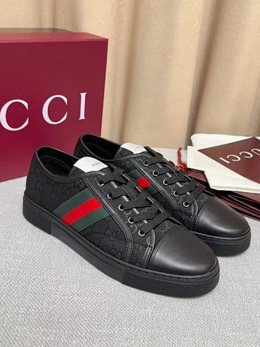 Gucci GG Supreme Web Low-Top Sneakers
