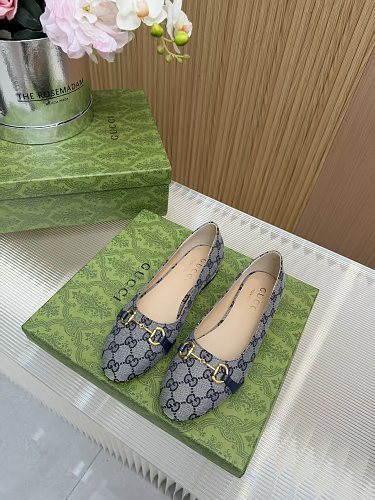 Gucci GG Supreme Horsebit