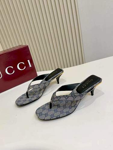 Gucci GG Supreme Thong Kitten-Heel Sandals